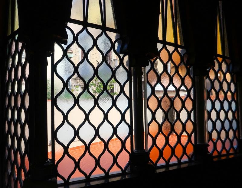 Glass and Stained Glass, Palau Guell