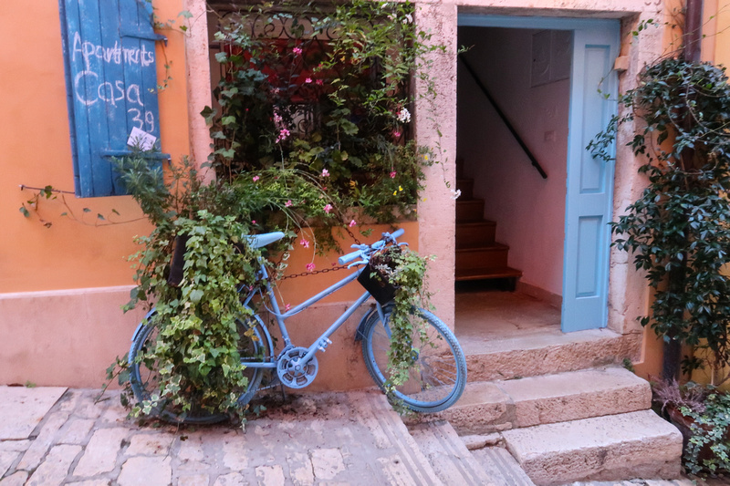 Bike outside a cafe in Rovinj